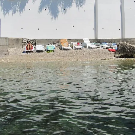 Guest house And With A Swimming Pool Brist, Makarska - 15620 Brist