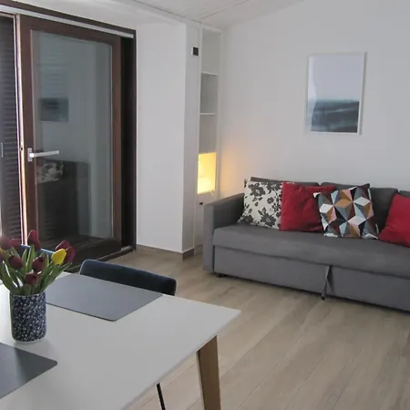 And With A Swimming Pool Brist, Makarska - 15620 Guest house