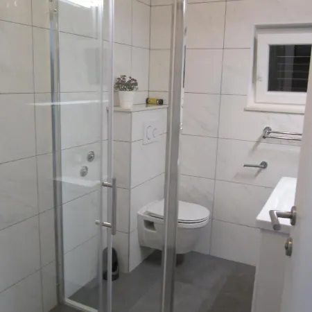 Maison d'hôtes And With A Swimming Pool Brist, Makarska - 15620 Brist