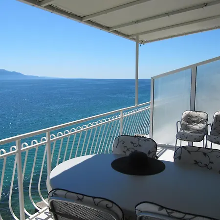 And With A Swimming Pool Brist, Makarska - 15620 3*