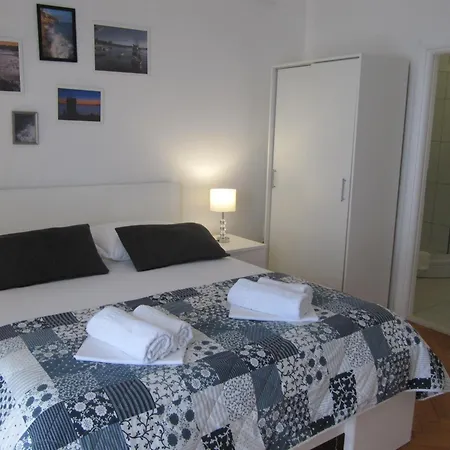 And With A Swimming Pool Brist, Makarska - 15620 Brist