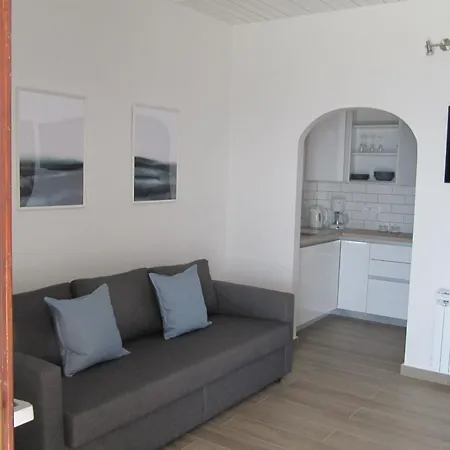 And With A Swimming Pool Brist, Makarska - 15620 Maison d'hôtes 3*